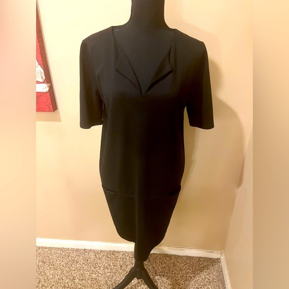 Halogen Black Pocket Short-Sleeve Mini Sheath Dress with Split V-Neck, size M - Picture 1 of 7